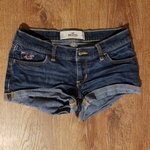 Hollister Short Shorts Size 00 embroidered